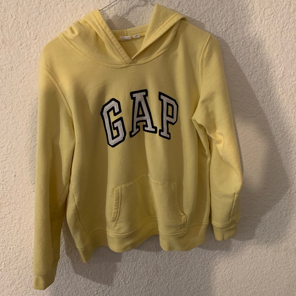 GAP sweater